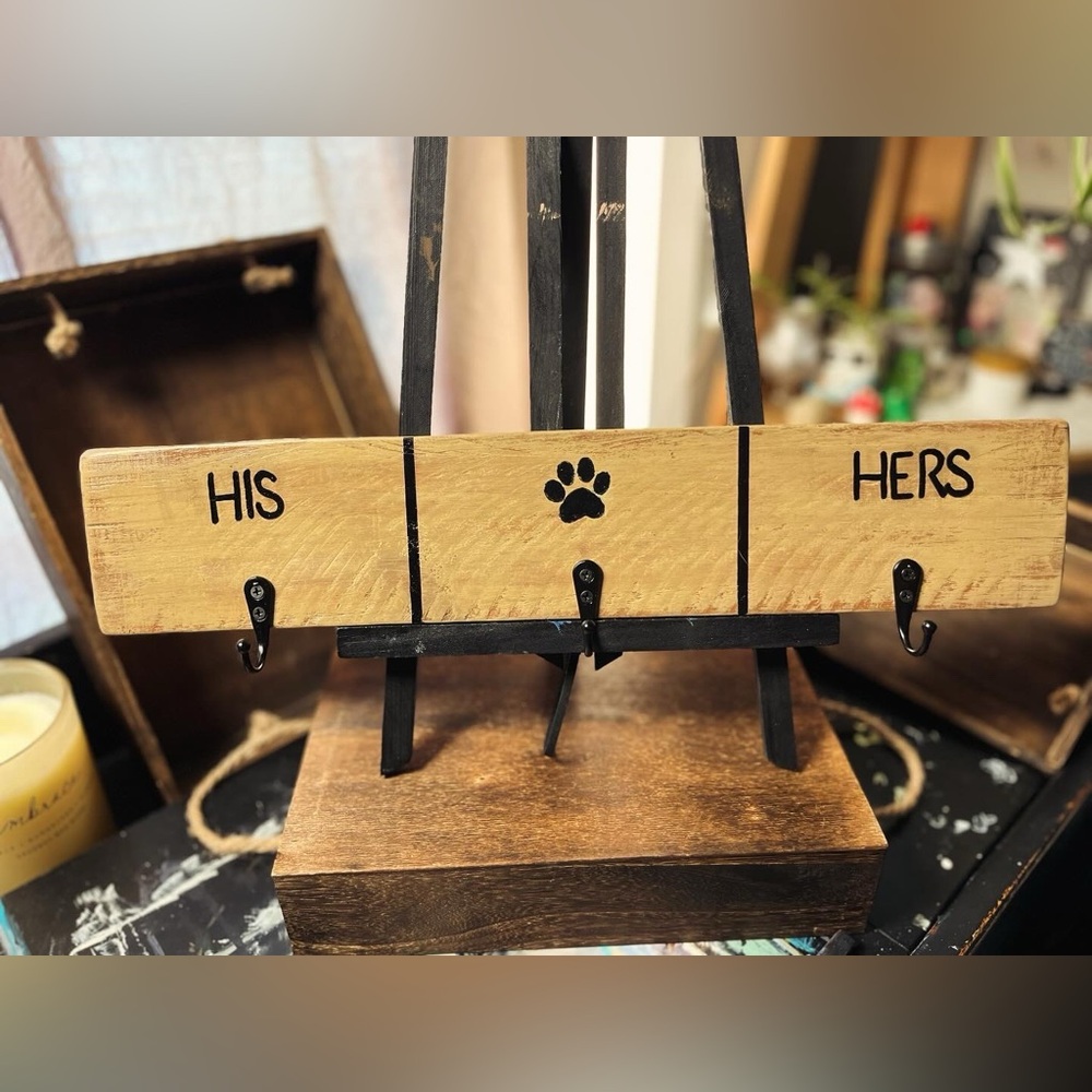 3 hook coat/leash wood sign
